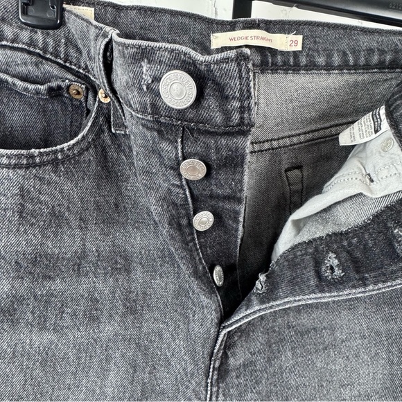 Levi’s Premium Black Wedgie Straight Button Fly Jeans Size 29 - Picture 5 of 9